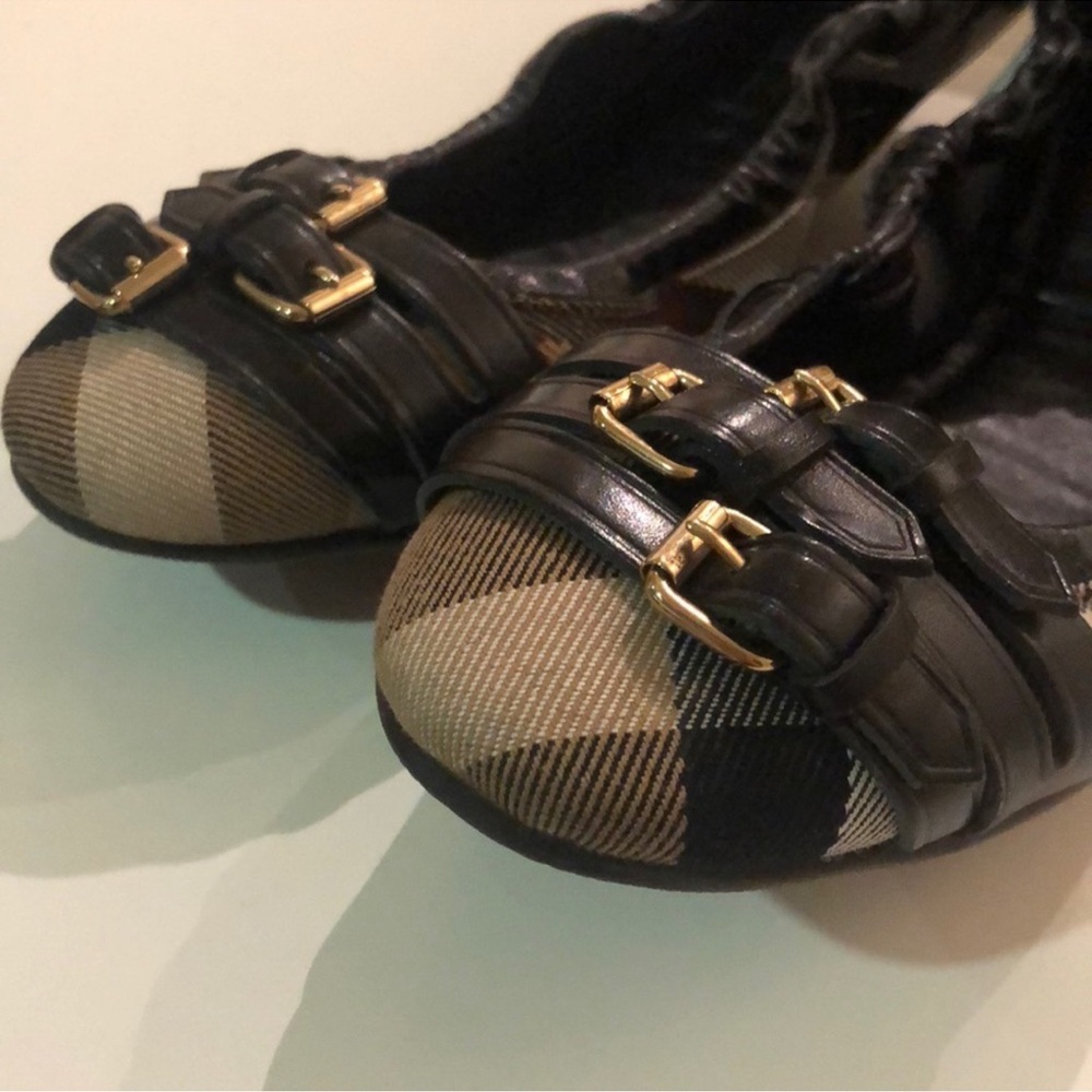 Burberry flats